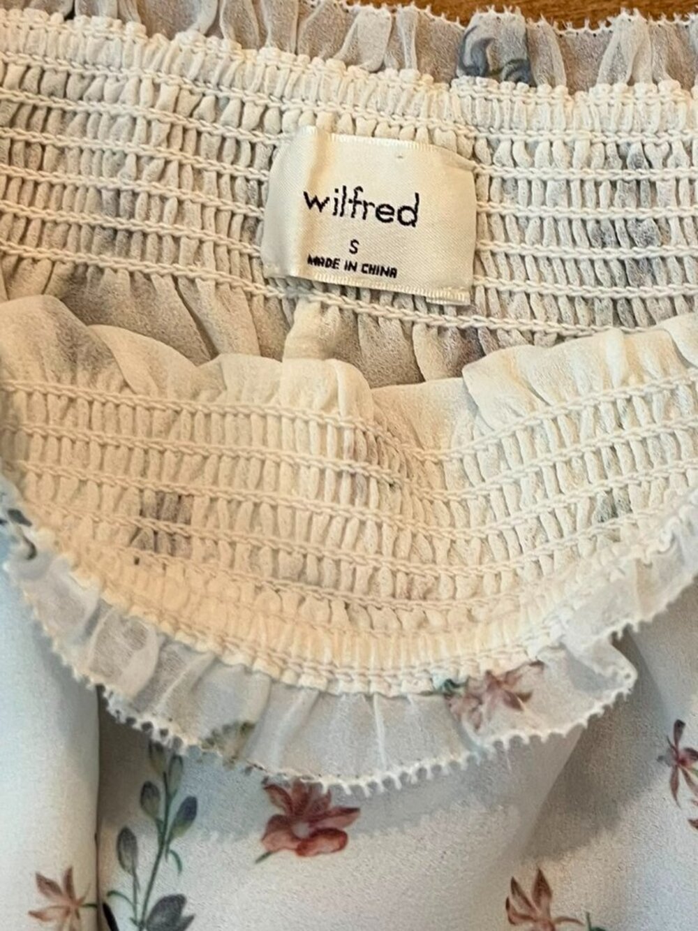 Aritzia Wilfred Alana Blouse Floral Flowy Chiffon Off Shoulder Size Small - Picture 6 of 7